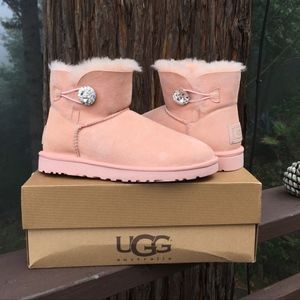 UGG Mini Bailey Button Bling